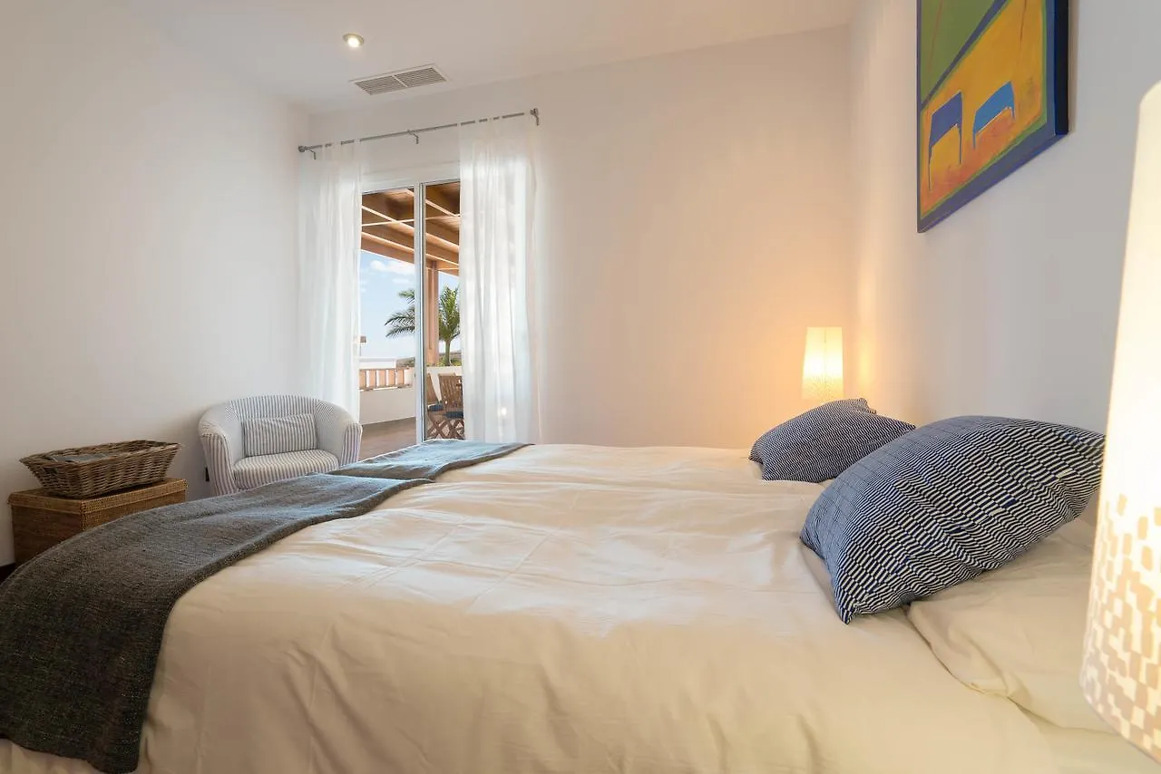 Villa Dedalos - A Luxury Large Villa With A Heated Pool In Puerto Calero 0*,  Spain